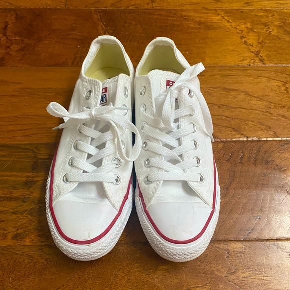 Converse Shoes - Women’s 7.5 converse like new